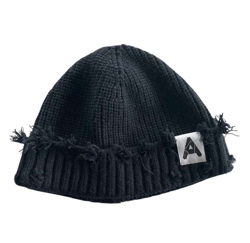 ABSTRACT DISTRESSED BEANIE BLACK