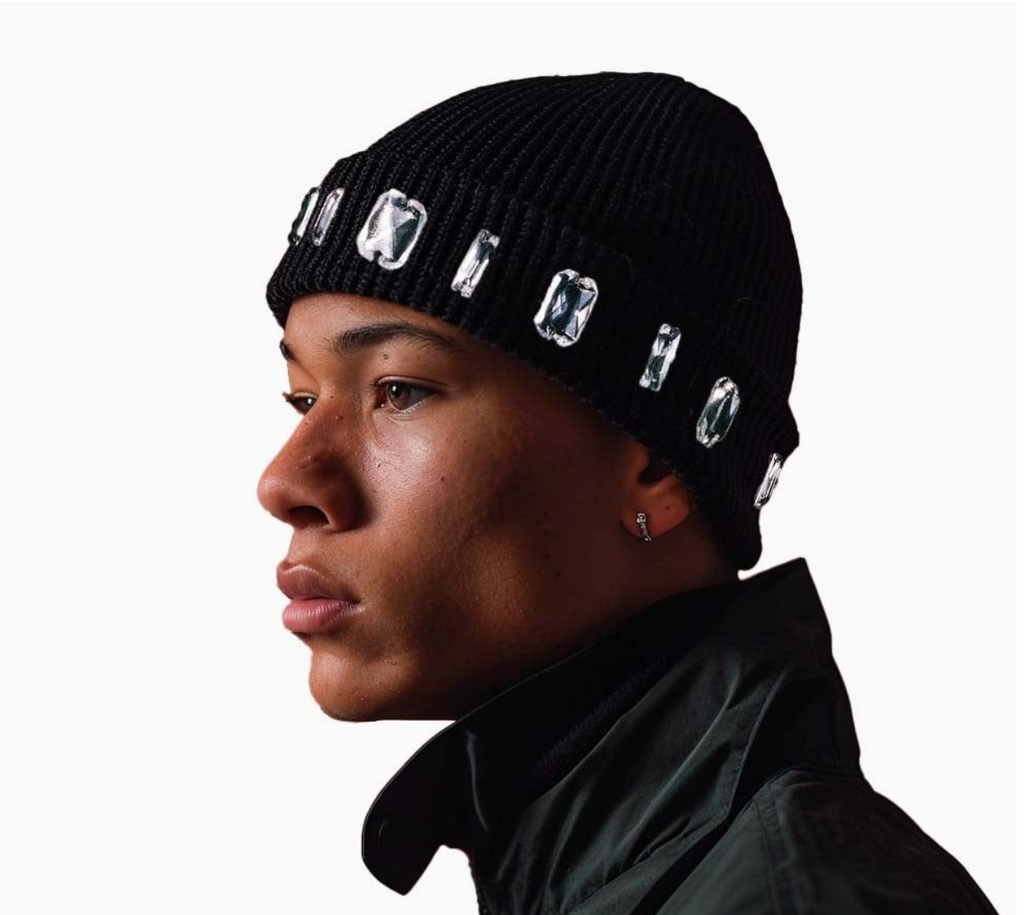 LOUIS CROWN BLACK BEANIE